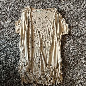 Overshirt/shrugg. Short sleeves. Suade material